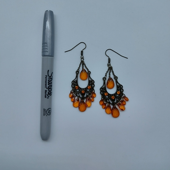 ⭐2 for $10⭐ Orange chandelier earring - Picture 2 of 3